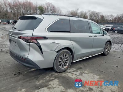 Trzecie zdjęcie samochodu z tyłu: 2023 TOYOTA SIENNA XLE 7-PASSENGER VIN:5TDYRKEC2PS143286 - miniatura