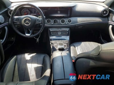 Zdjęcie 8 z 13 samochodu: 2017 MERCEDES-BENZ E 300 4MATIC VIN:WDDZF4KB9HA017208 - miniatura