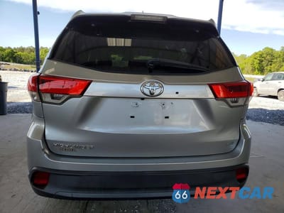 Zdjęcie 6 z 12 samochodu: 2019 TOYOTA HIGHLANDER LE PLUS VIN:5TDZZRFH1KS347643 - miniatura