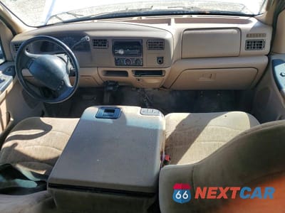 Zdjęcie 8 z 13 samochodu: 2001 FORD F250 SUPER DUTY VIN:1FTNX21F21EA55389 - miniatura