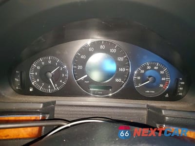 Zdjęcie 9 z 12 samochodu: 2007 MERCEDES-BENZ E 320 CDI VIN:WDBUF22X77B072946 - miniatura