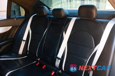 Zdjęcie 6 z 10 samochodu: 2018 MERCEDES-BENZ C 63 AMG-S VIN:55SWF8HB6JU266251 - miniatura