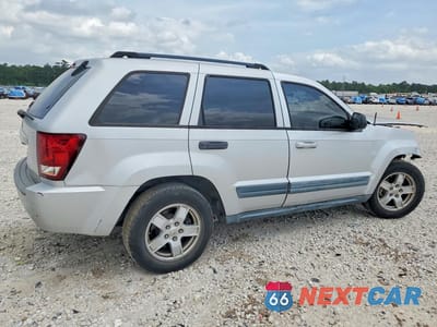 Trzecie zdjęcie samochodu z tyłu: 2006 JEEP GRAND CHEROKEE LAREDO VIN:1J4GR48K06C334774 - miniatura