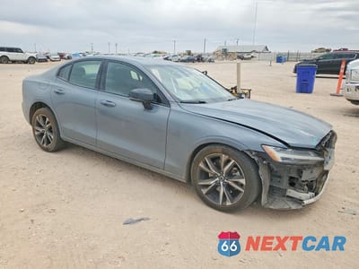 Czwarte zdjęcie samochodu z boku: 2024 VOLVO S60 PLUS VIN:7JRL12FL9RG318681 - miniatura