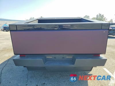 Zdjęcie 6 z 13 samochodu: 2024 TESLA CYBERTRUCK VIN:7G2CEHED0RA018368 - miniatura