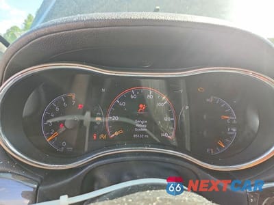 Zdjęcie 9 z 13 samochodu: 2017 JEEP GRAND CHEROKEE OVERLAND VIN:1C4RJECG5HC634036 - miniatura