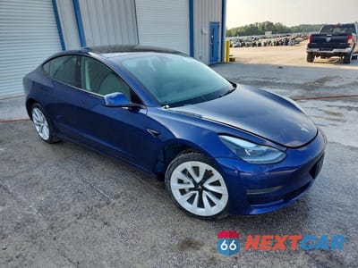 Czwarte zdjęcie samochodu z boku: 2022 TESLA MODEL 3 VIN:5YJ3E1EA7NF187350 - miniatura