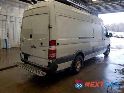 Trzecie zdjęcie samochodu z tyłu: 2018 MERCEDES BENZ SPRINTER 2500 DELIVERY VAN VIN:WD3PE8CD3JP598360 - miniatura