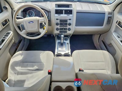 Zdjęcie 8 z 13 samochodu: 2012 FORD ESCAPE HYBRID VIN:1FMCU4K33CKA82133 - miniatura