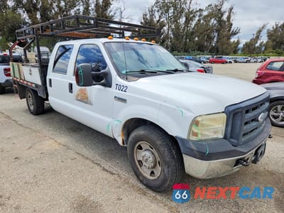 Czwarte zdjęcie samochodu z boku: 2007 FORD F250 SUPER DUTY VIN:1FTSW20547EA82570 - miniatura