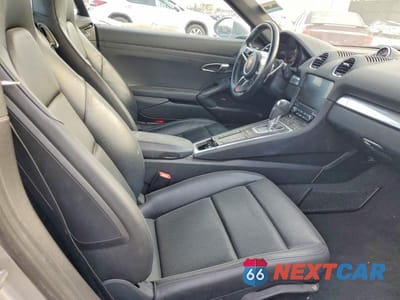 Zdjęcie 10 z 12 samochodu: 2019 PORSCHE CAYMAN BASE VIN:WP0AA2A81KS260996 - miniatura