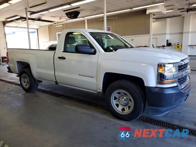 Czwarte zdjęcie samochodu z boku: 2018 CHEVROLET SILVERADO C1500 VIN:1GCNCNEH7JZ220547 - miniatura