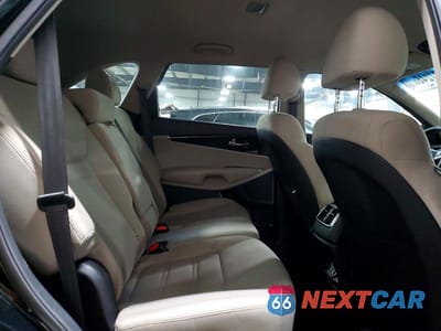 Zdjęcie 11 z 13 samochodu: 2019 KIA SORENTO LX VIN:5XYPG4A3XKG536929 - miniatura