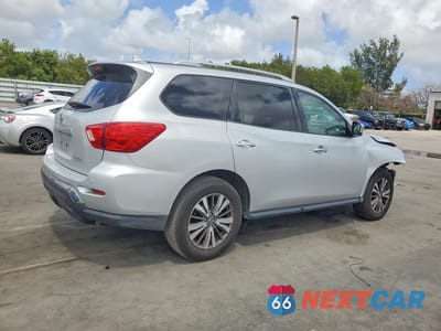 Trzecie zdjęcie samochodu z tyłu: 2019 NISSAN PATHFINDER SL VIN:5N1DR2MN3KC605409 - miniatura