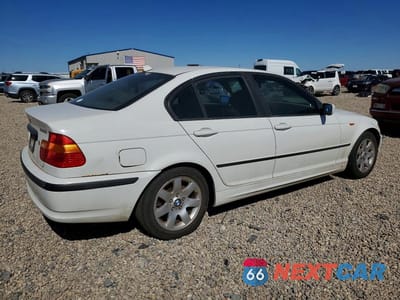 Trzecie zdjęcie samochodu z tyłu: 2005 BMW 325 I VIN:WBAET37445NJ86978 - miniatura
