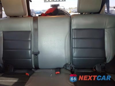 Zdjęcie 10 z 12 samochodu: 2010 JEEP WRANGLER UNLIMITED SAHARA VIN:1J4HA5H15AL213434 - miniatura