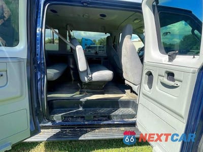 Zdjęcie 6 z 10 samochodu: 2011 FORD ECONOLINE E350 SUPER DUTY WAGON VIN:1FBNE3BL6BDB17632 - miniatura