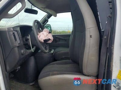 Zdjęcie 7 z 12 samochodu: 2025 CHEVROLET EXPRESS G2500 VIN:1GCWGAFP2S1160118 - miniatura