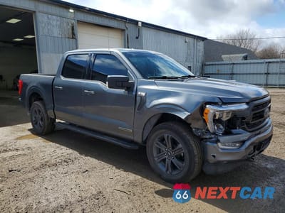 Czwarte zdjęcie samochodu z boku: 2023 FORD F150 SUPERCREW VIN:1FTFW1ED0PFC75451 - miniatura