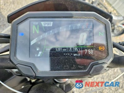Zdjęcie 7 z 9 samochodu: 2023 KAWASAKI ZR900 F VIN:ML5ZRDF11PDA59482 - miniatura