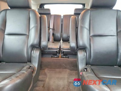 Zdjęcie 10 z 13 samochodu: 2011 GMC YUKON XL DENALI VIN:1GKS2MEF5BR315712 - miniatura