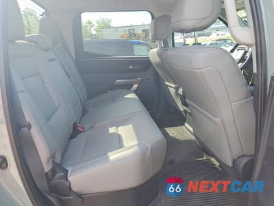 Zdjęcie 10 z 12 samochodu: 2022 TOYOTA TUNDRA SR5 VIN:5TFLA5DB7NX034664 - miniatura