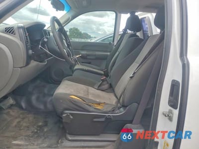 Zdjęcie 7 z 12 samochodu: 2008 CHEVROLET SILVERADO VIN:1GCEC19X98Z213619 - miniatura