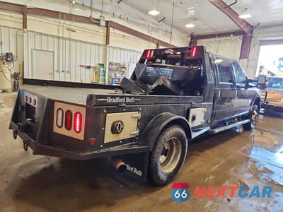 Trzecie zdjęcie samochodu z tyłu: 2016 FORD F350 SUPER DUTY VIN:1FT8W3DT0GEC50200 - miniatura