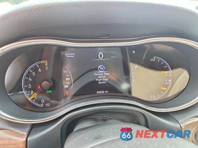 Zdjęcie 9 z 13 samochodu: 2015 JEEP GRAND CHEROKEE LIMITED VIN:1C4RJFBG3FC212870 - miniatura