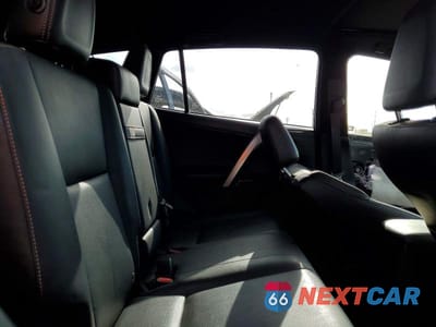 Zdjęcie 10 z 13 samochodu: 2018 TOYOTA RAV4 HV SE VIN:JTMJJREV1JD240372 - miniatura