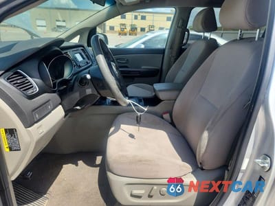 Zdjęcie 7 z 11 samochodu: 2015 KIA SEDONA LX VIN:KNDMB5C17F6058075 - miniatura