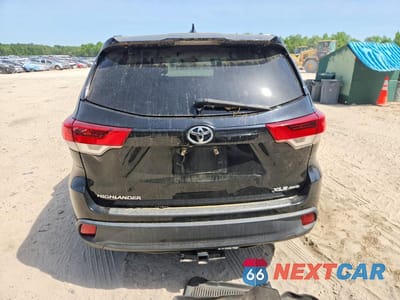 Zdjęcie 6 z 13 samochodu: 2018 TOYOTA HIGHLANDER XLE VIN:5TDJZRFH5JS552264 - miniatura