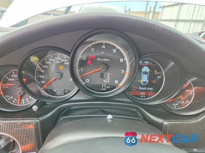 Zdjęcie 9 z 12 samochodu: 2015 PORSCHE PANAMERA TURBO VIN:WP0AC2A73FL070571 - miniatura