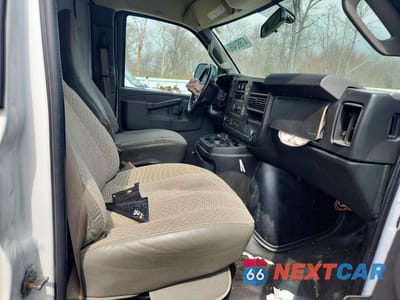 Zdjęcie 11 z 13 samochodu: 2020 CHEVROLET EXPRESS VIN:1GB0GRFG9L1272229 - miniatura