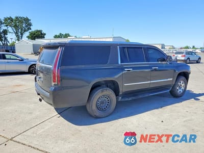 Trzecie zdjęcie samochodu z tyłu: 2020 CADILLAC ESCALADE ESV LUXURY VIN:1GYS4HKJ8LR188522 - miniatura