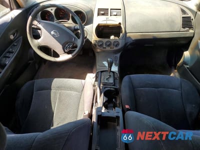 Zdjęcie 8 z 13 samochodu: 2003 NISS ALTIMA S MANUAL VIN:1N4AL11D43C322796 - miniatura