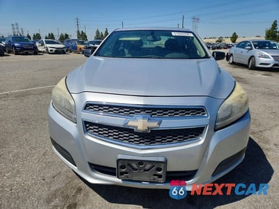 Piąte zdjęcie samochodu w środku: 2013 CHEVROLET MALIBU LS VIN:1G11B5SA4DF353080 - miniatura