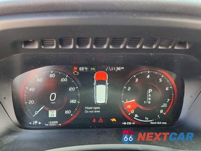 Zdjęcie 9 z 13 samochodu: 2016 VOLVO XC90 T6 VIN:YV4A22PM6G1081669 - miniatura