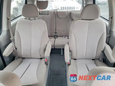 Zdjęcie 10 z 12 samochodu: 2012 KIA SEDONA LX VIN:KNDMG4C78C6504343 - miniatura