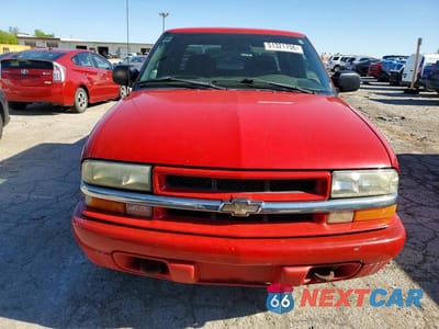 Piąte zdjęcie samochodu w środku: 2004 CHEVROLET S TRUCK S10 VIN:1GCDT13X24K151391 - miniatura