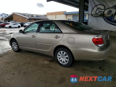 Drugie zdjęcie samochodu z przodu: 2005 TOYOTA CAMRY LE VIN:4T1BE32K75U393162 - miniatura