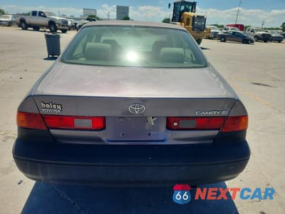 Zdjęcie 6 z 12 samochodu: 1998 TOYOTA CAMRY LE VIN:4T1BG22K6WU363625 - miniatura