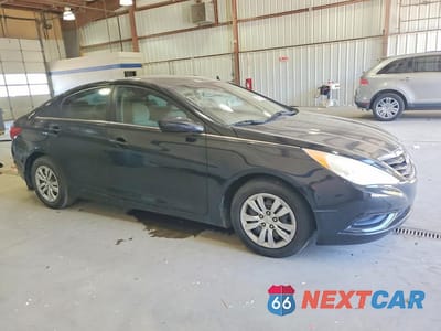 Czwarte zdjęcie samochodu z boku: 2011 HYUNDAI SONATA GLS VIN:5NPEB4AC7BH103230 - miniatura