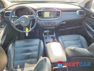 Zdjęcie 8 z 12 samochodu: 2017 KIA SORENTO VIN:5XYPK4A50HG194299 - miniatura