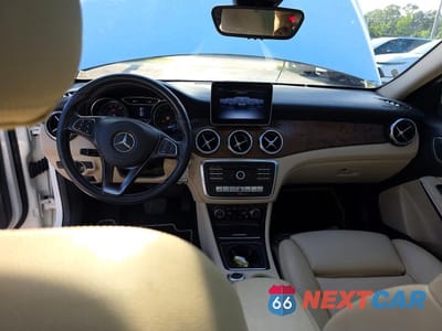 Zdjęcie 9 z 10 samochodu: 2019 MERCEDES-BENZ GLA 250 VIN:WDCTG4EB3KJ587683 - miniatura