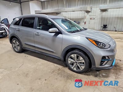 Czwarte zdjęcie samochodu z boku: 2022 KIA NIRO EV EX VIN:KNDCC3LG7N5150535 - miniatura