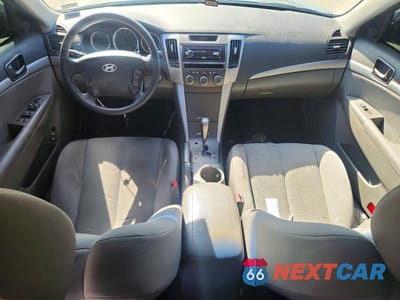 Zdjęcie 8 z 12 samochodu: 2010 HYUNDAI SONATA VIN:5NPET4AC7AH617977 - miniatura