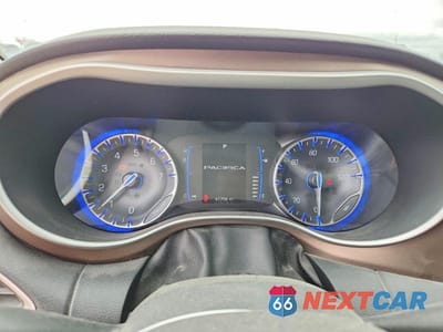 Zdjęcie 9 z 13 samochodu: 2018 CHRYSLER PACIFICA TOURING L VIN:2C4RC1BG3JR124110 - miniatura