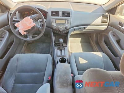 Zdjęcie 8 z 12 samochodu: 2007 HONDA ACCORD LX VIN:1HGCM56417A159091 - miniatura