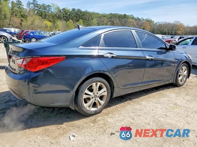 Trzecie zdjęcie samochodu z tyłu: 2011 HYUNDAI SONATA LIMITED VIN:5NPEC4AC2BH269491 - miniatura